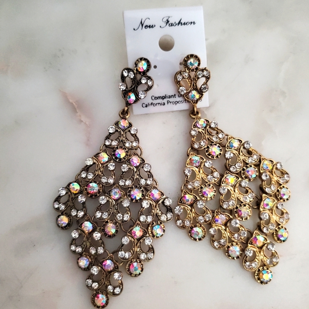 NEW FASHION EARRINGS